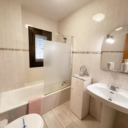 Rosi: Beachside Retreat With Wi-fi * Orihuela