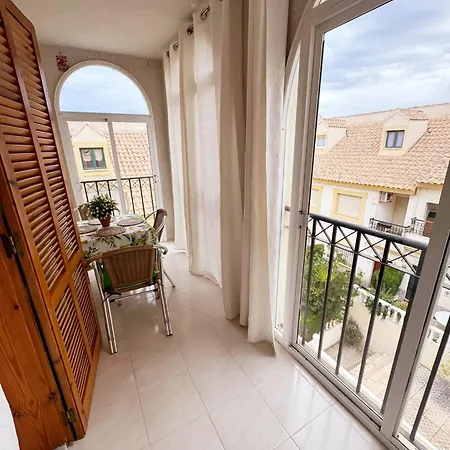 Apartment Rosi: Beachside Retreat With Wi-fi *